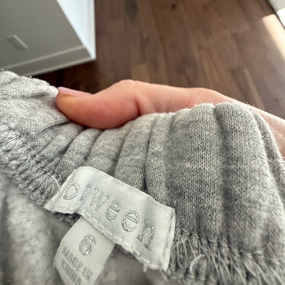 Btween Girls Gray Bow Sweatsuit Set Size 6 – Pink Bow Sweatshirt & Joggers - Picture 3 of 3